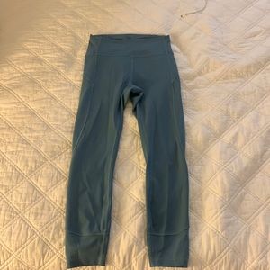 Lululemon leggings (excellent condition)
